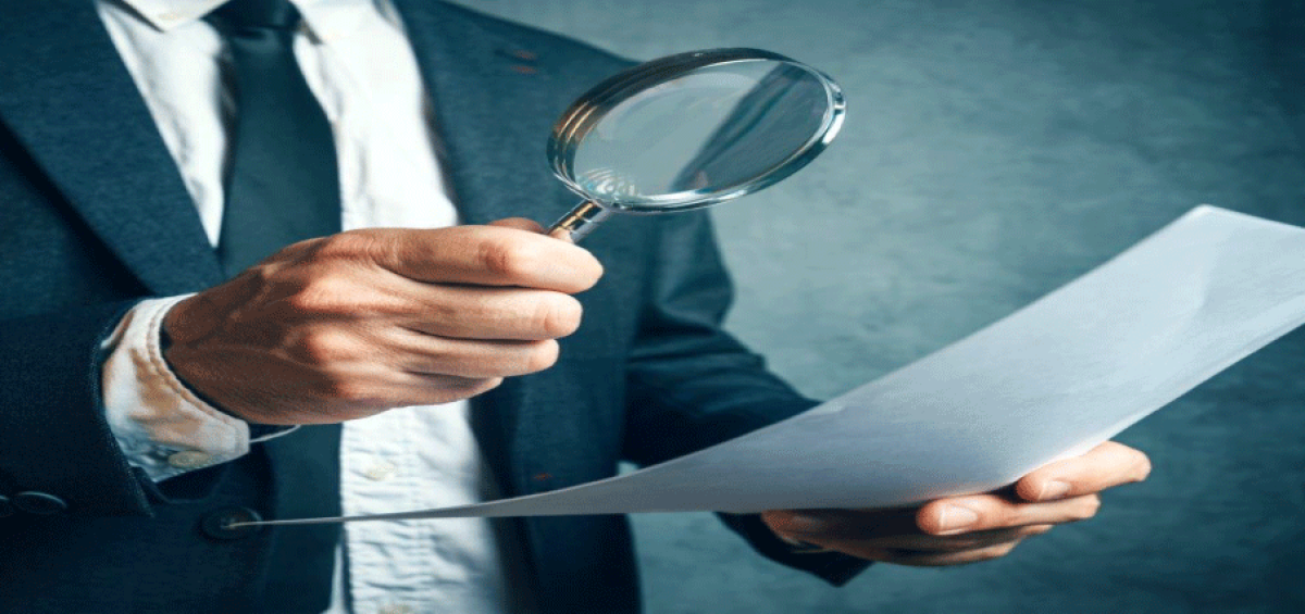 Dados de 2020 para 2021 representando a continuidade das obrigações fiscais ECD e ECF, destacando a missão sem fim no cumprimento das exigências tributárias.