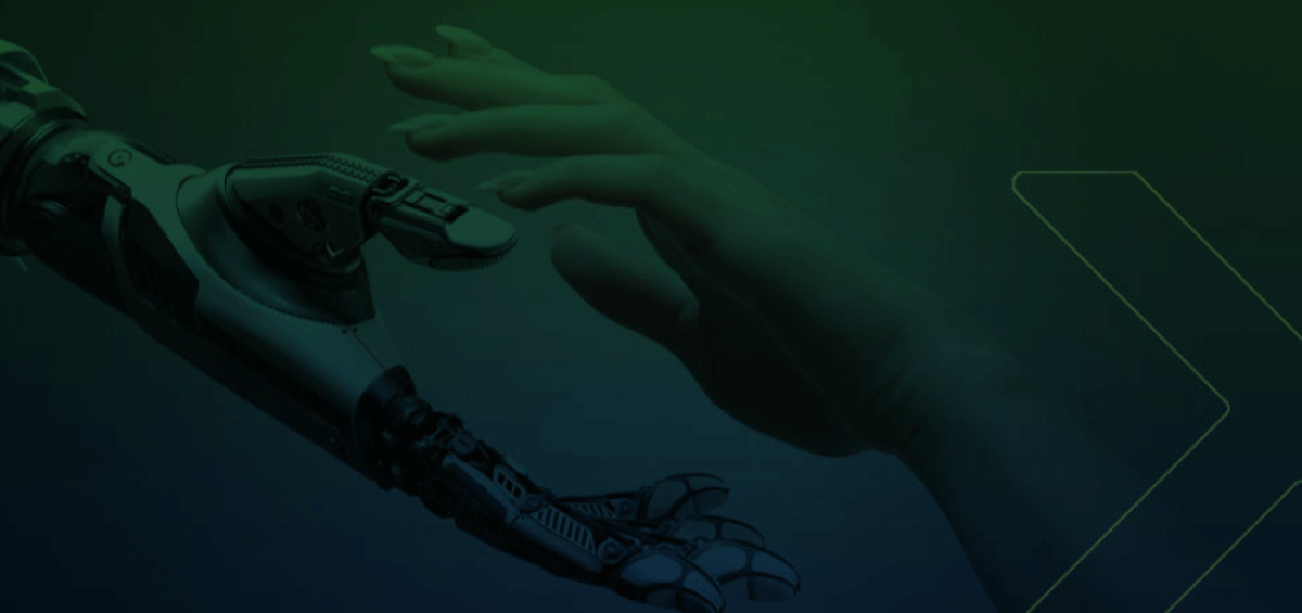Mão humana e mão robótica se aproximando, simbolizando a interação e integração entre inteligência artificial e capacidades humanas no ambiente corporativo