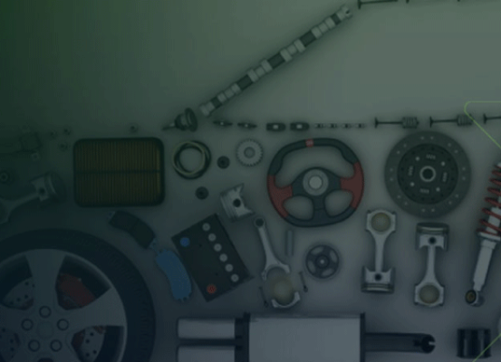 Peças automotivas organizadas em superfície clara, representando os desafios do segmento automotivo diante de tributos elevados e estratégias isoladas