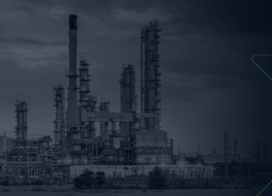 Vista ampla de complexo industrial químico, simbolizando o fortalecimento da indústria química brasileira por meio de estratégias tributárias colaborativas e integradas.