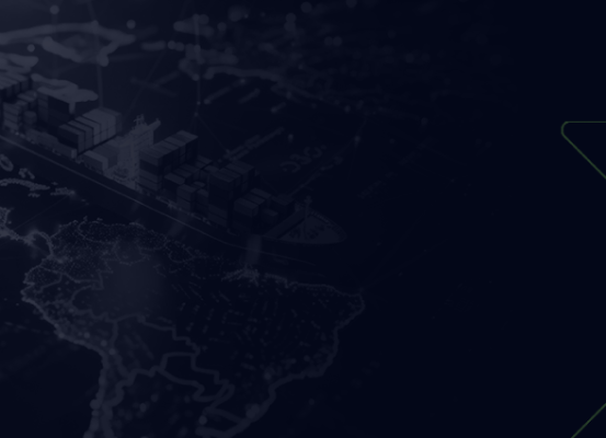 Navio carregado de contêineres sobre um mapa digitalizado da América, representando comércio global e desafios logísticos no setor de máquinas autopropulsadas.